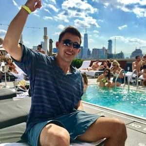 Meet your Posher, Derek